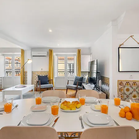 Santa Justa Prime Guest house 3*